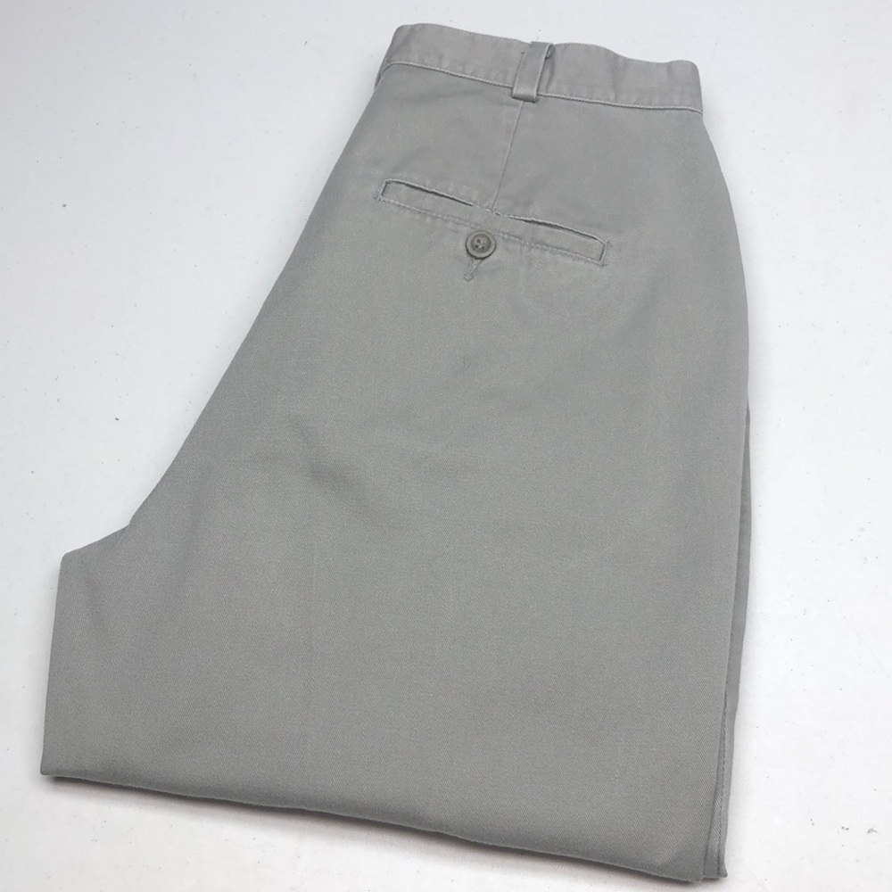 LIKE NEW DOCKERS GREY FLAT FRONT KHAKIS 12/31x30 ⭐️